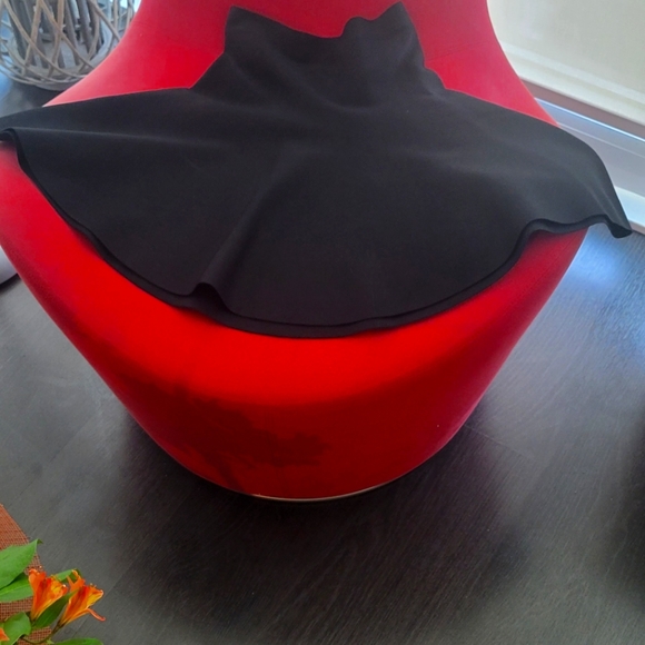 BCBG Sexy Mini Skirt - Picture 2 of 4